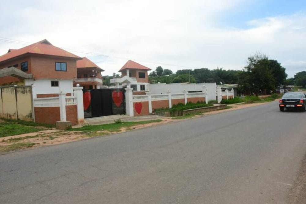 Odo So Royal Hotel