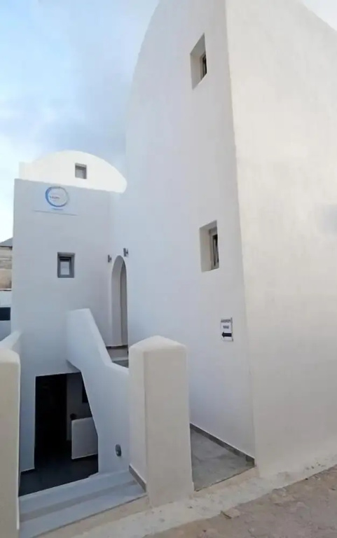 Aegean Studios Perissa