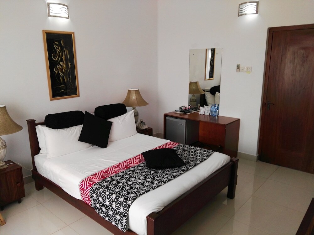 Anna Shanthi Villa