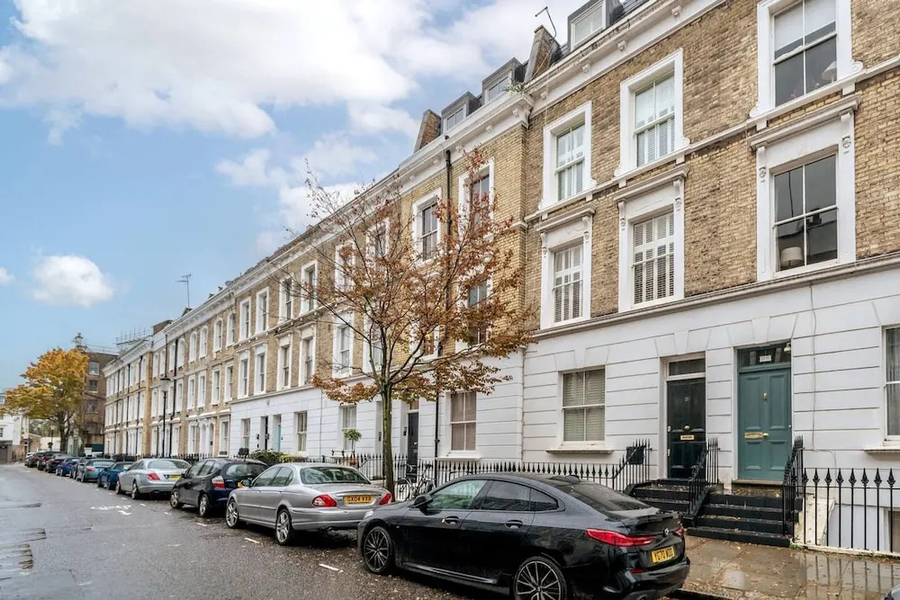 Earl s Court Chelsea 1BR Elegant Stay Tube