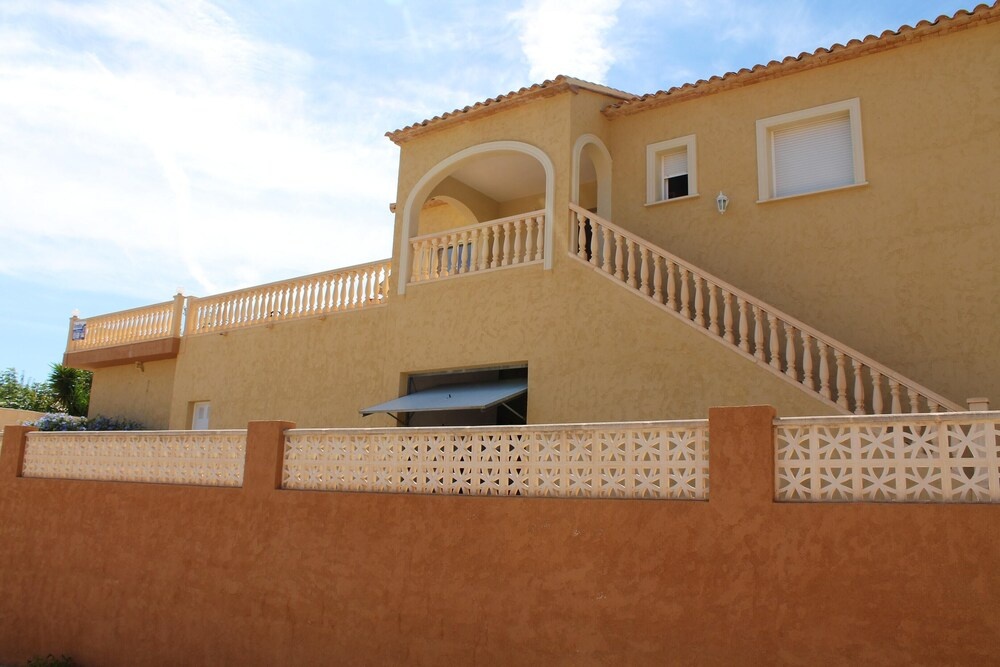 Villa With 4 Bedrooms in Calp, With Wonderful sea View, Private Pool and Furnished Garden Near the Beach