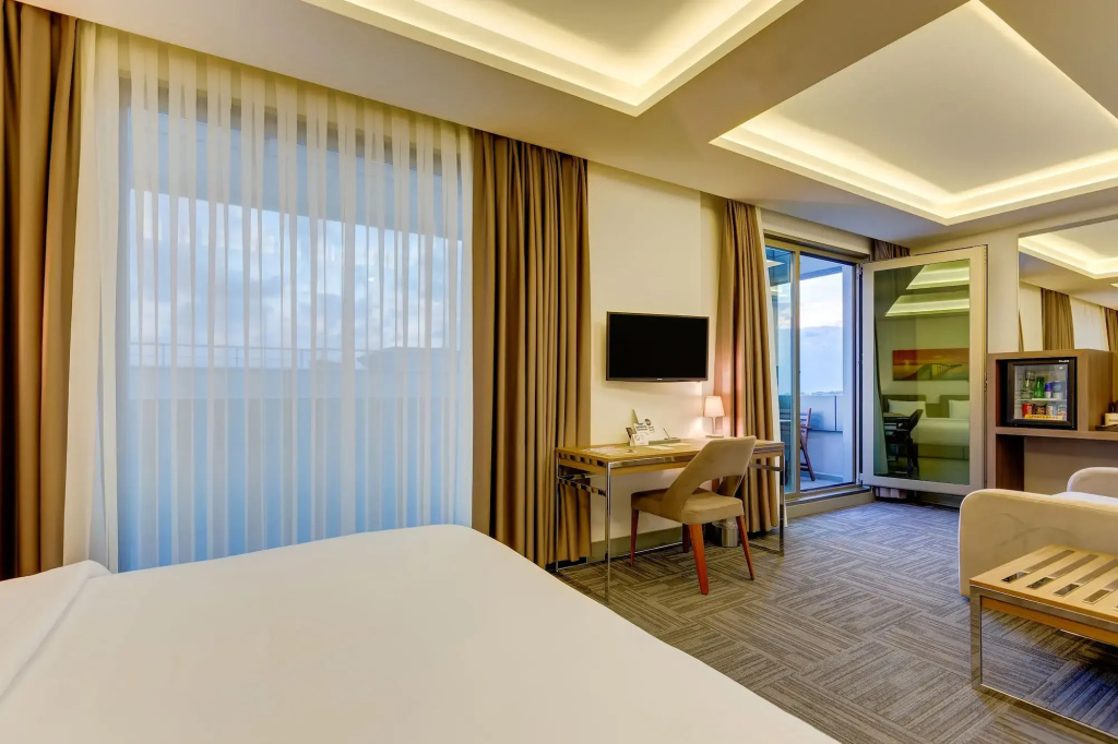 Отель Plus Hotel Bostanci Atasehir в Стамбуле