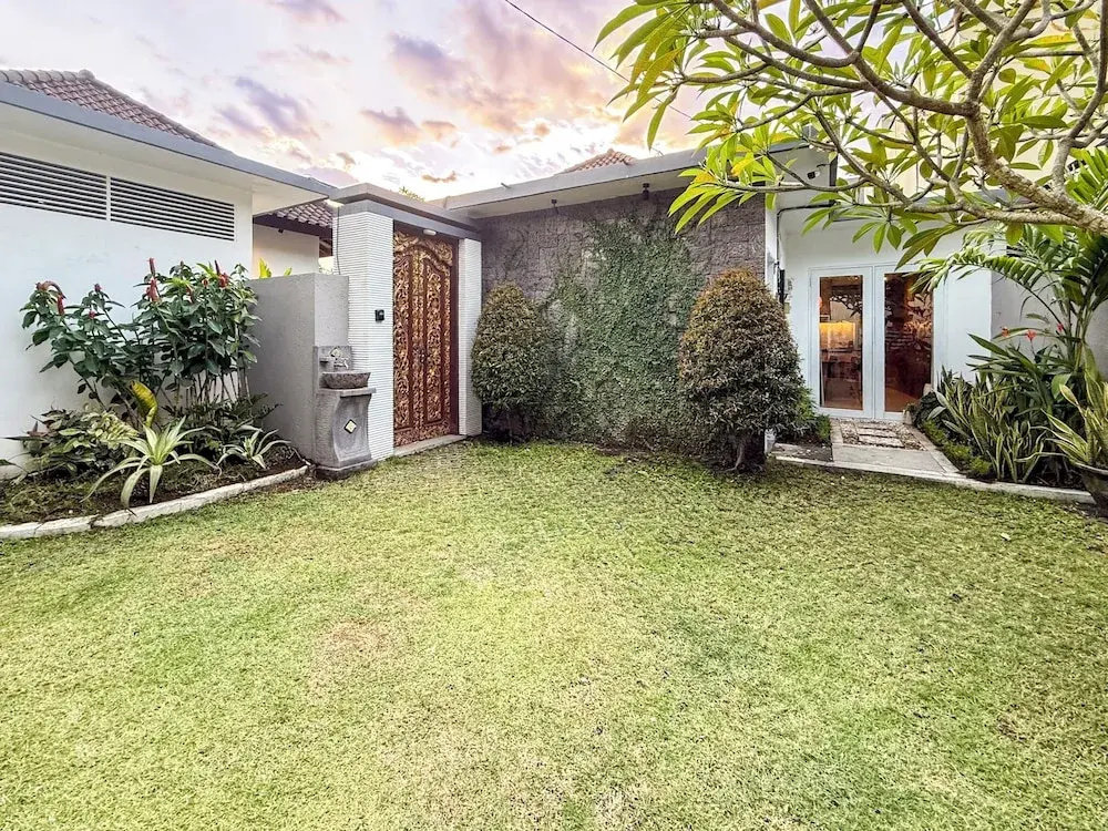 Villa St Calyx by DVH Luxe Retreats 3BR