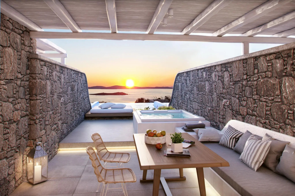 Deluxe Suite with pool view