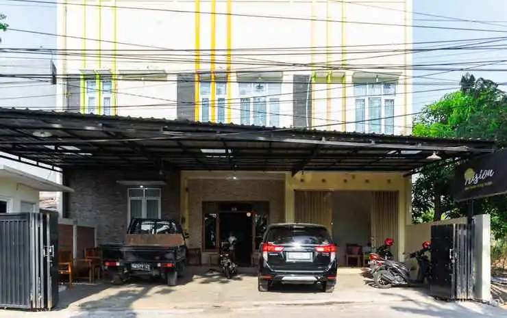 Trision Kostel Near Undip - Universitas Diponegoro