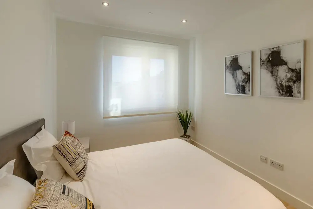 Luxury Modern Apartment With Exceptional Views! Hosted by Sweetstay - фото 5