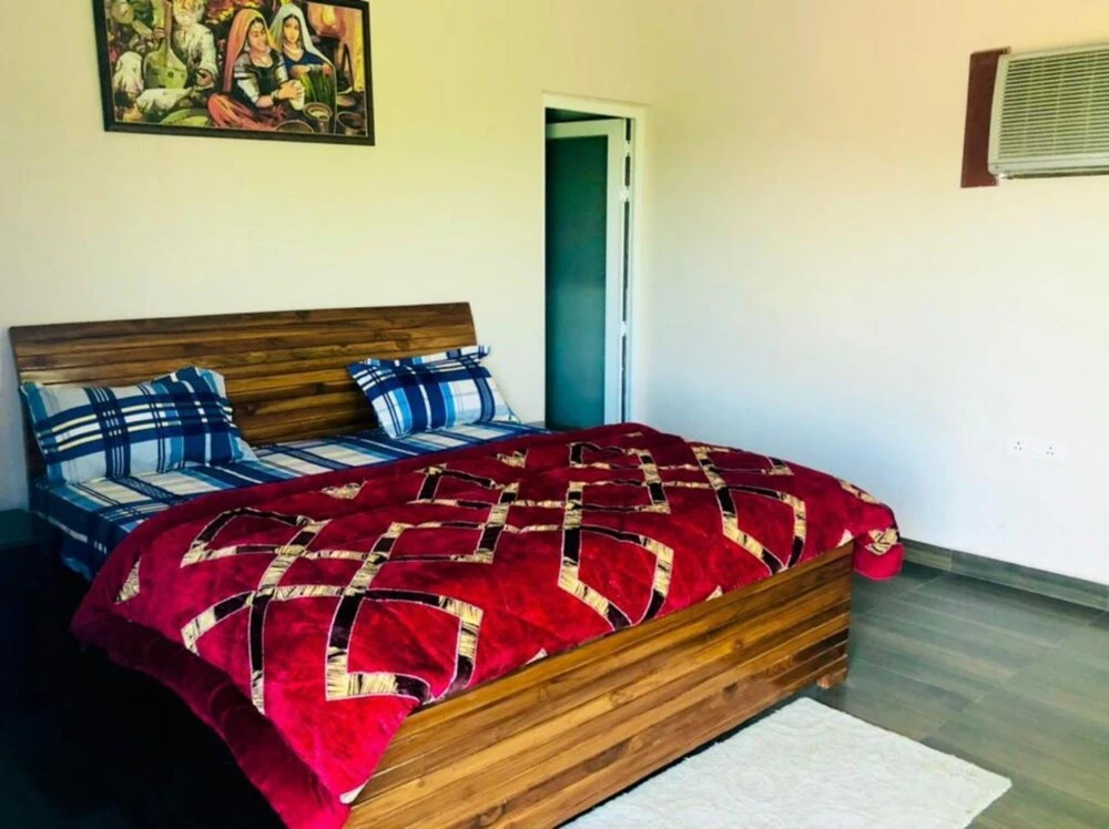 Gurugram Aravali Farmhouse