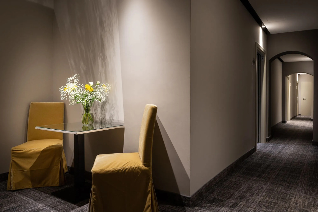 Hotel photo 12