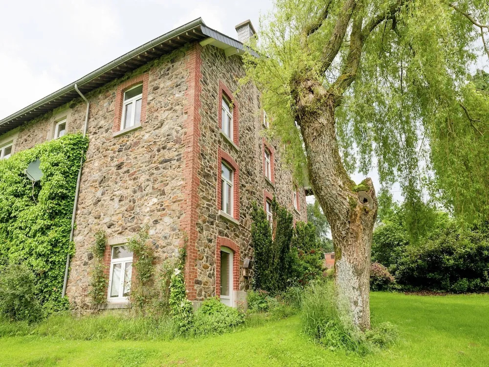 Farm With Lovely Panoramic Views