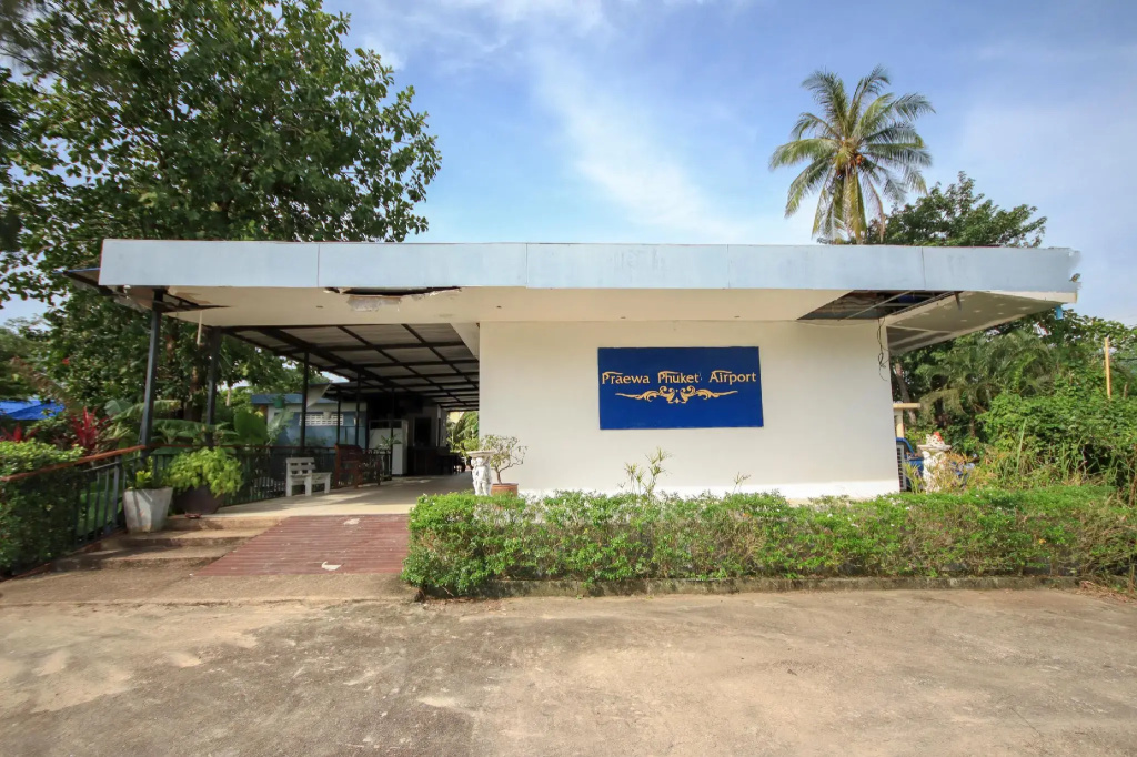 Praewa Villas Naiyang Phuket