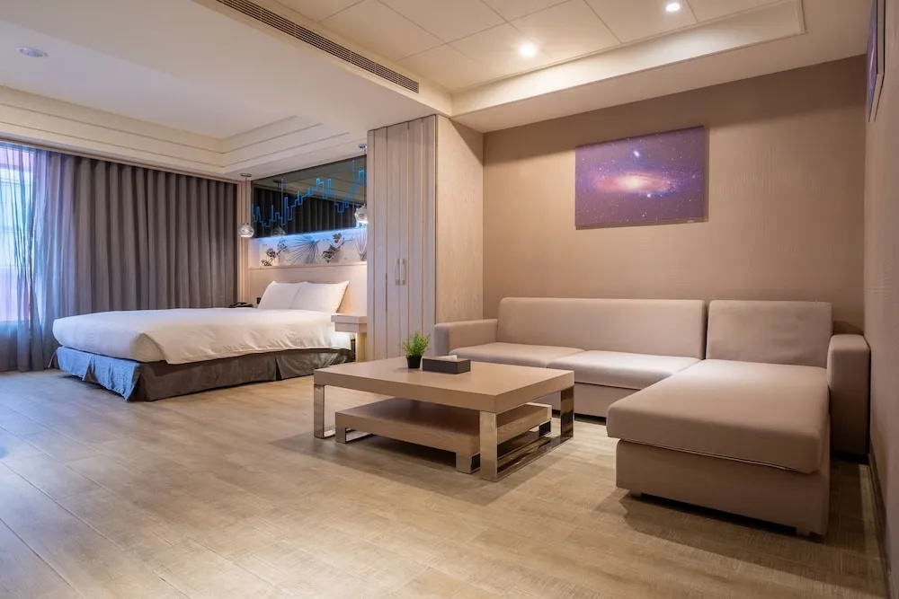 Deluxe Suite