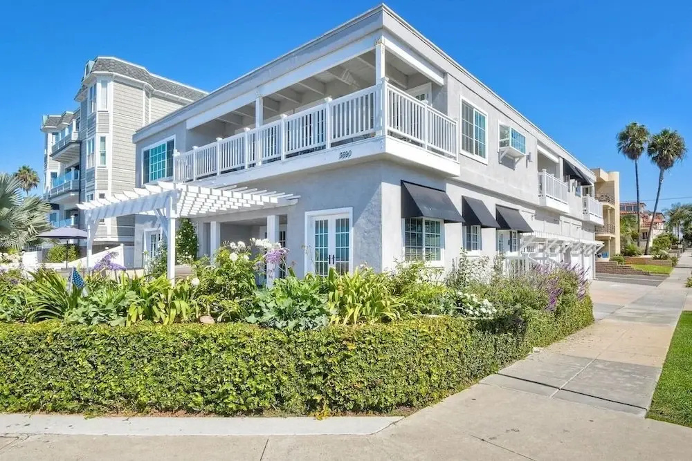 3690 Carlsbad Boulevard - Unit D
