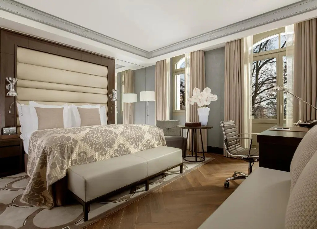 Savoy Executive Double room (full double bed)
