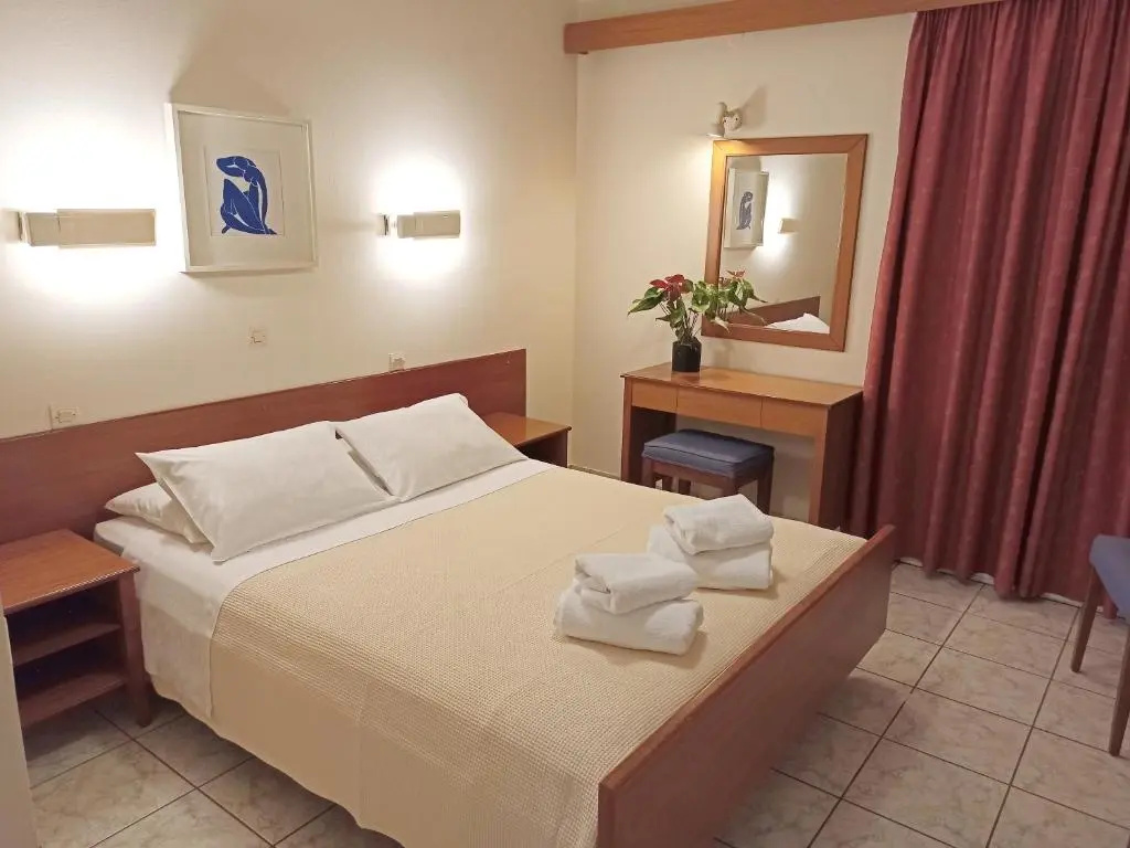 Standard Double room (full double bed)
