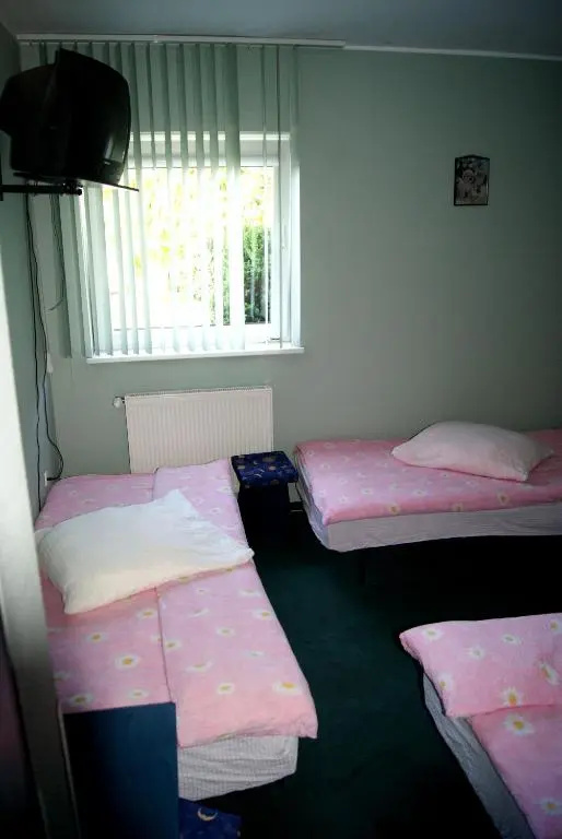 Economy Triple room