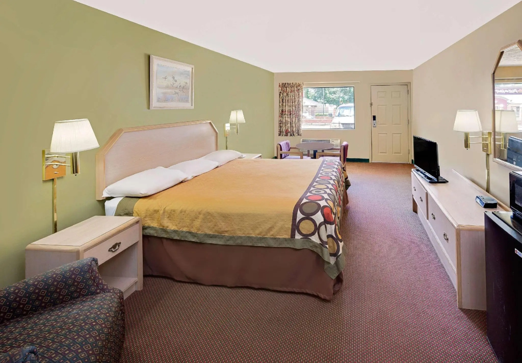Double Suite (full double bed)