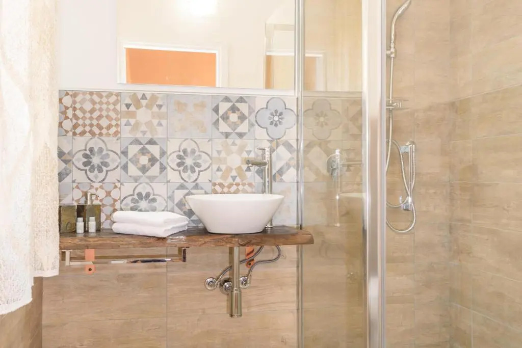 Standard Double room with balcony (full double bed)