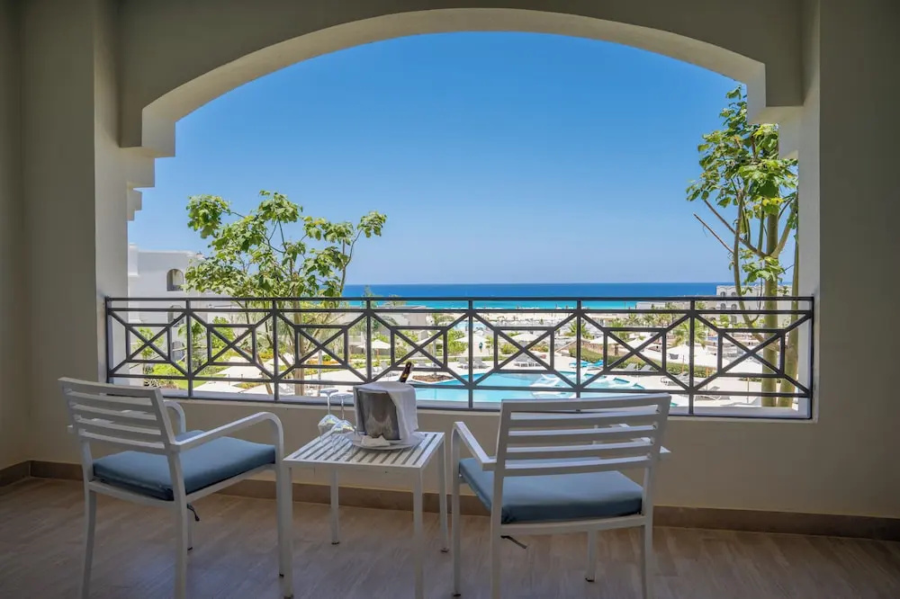 Balcony & Terrace
