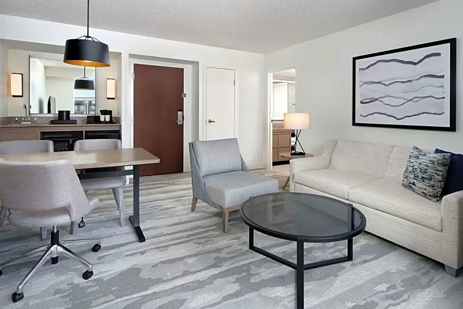 Embassy Suites by Hilton Myrtle Beach Oceanfront Resort - Chambres
