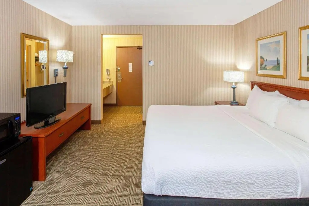 La Quinta Inn & Suites by Wyndham Stevens Point - Chambres
