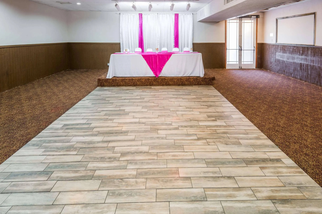 Columbus Grand Hotel & Banquet Center - Général