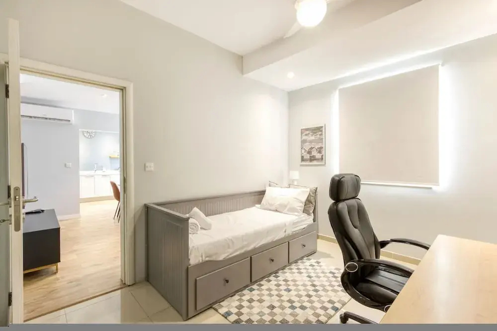 Central Msida Apartment Workspace Wi-fi A C