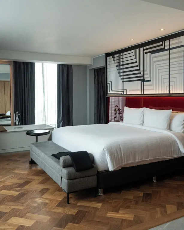 Presidential Double Club Suite (full double bed)