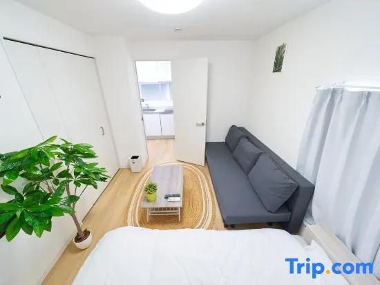Under The Moon 3 minutes from Shin-Okubo Station 사진 1