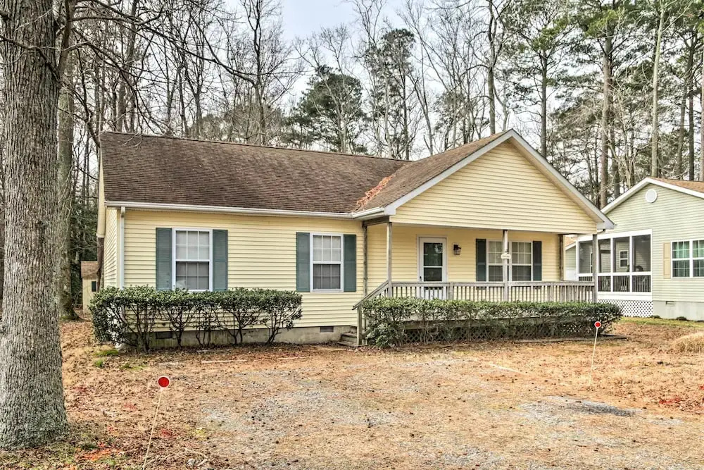 Pool Access + Fire Pit: Ocean Pines Retreat!