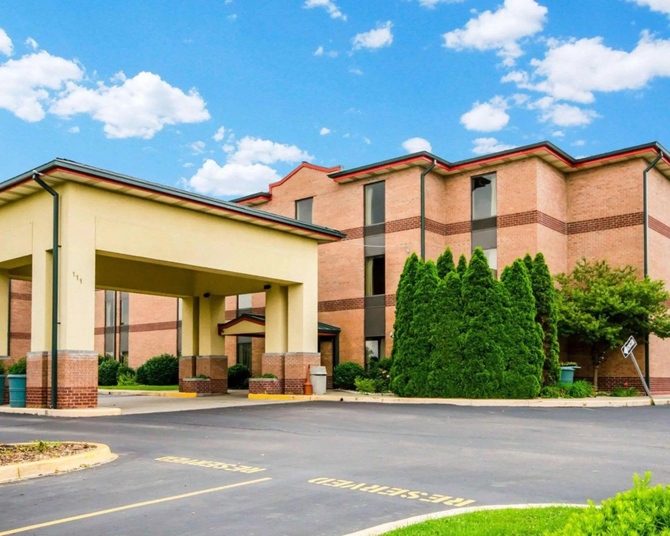 Quality Inn & Suites Sellersburg - Louisville Area