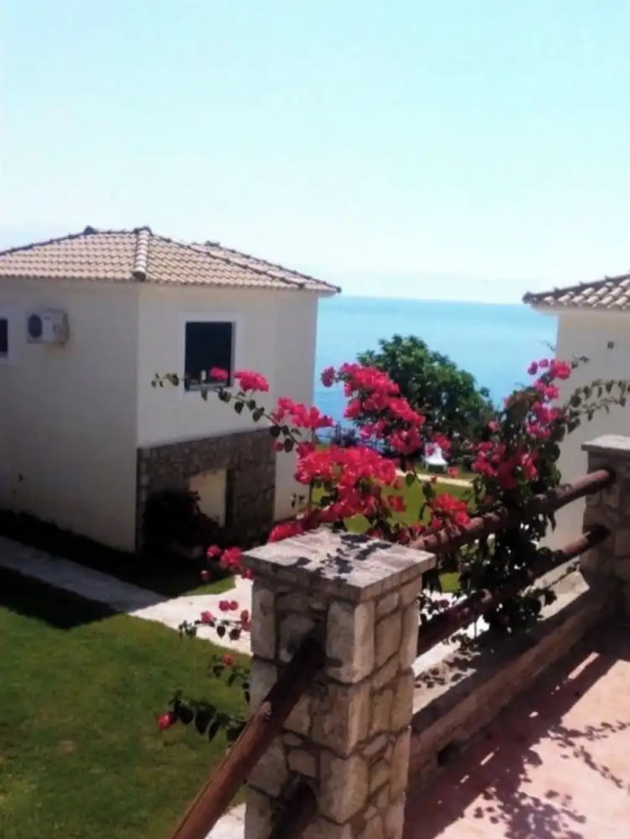 1 Bedroom Cottage with balcony and with partial sea view