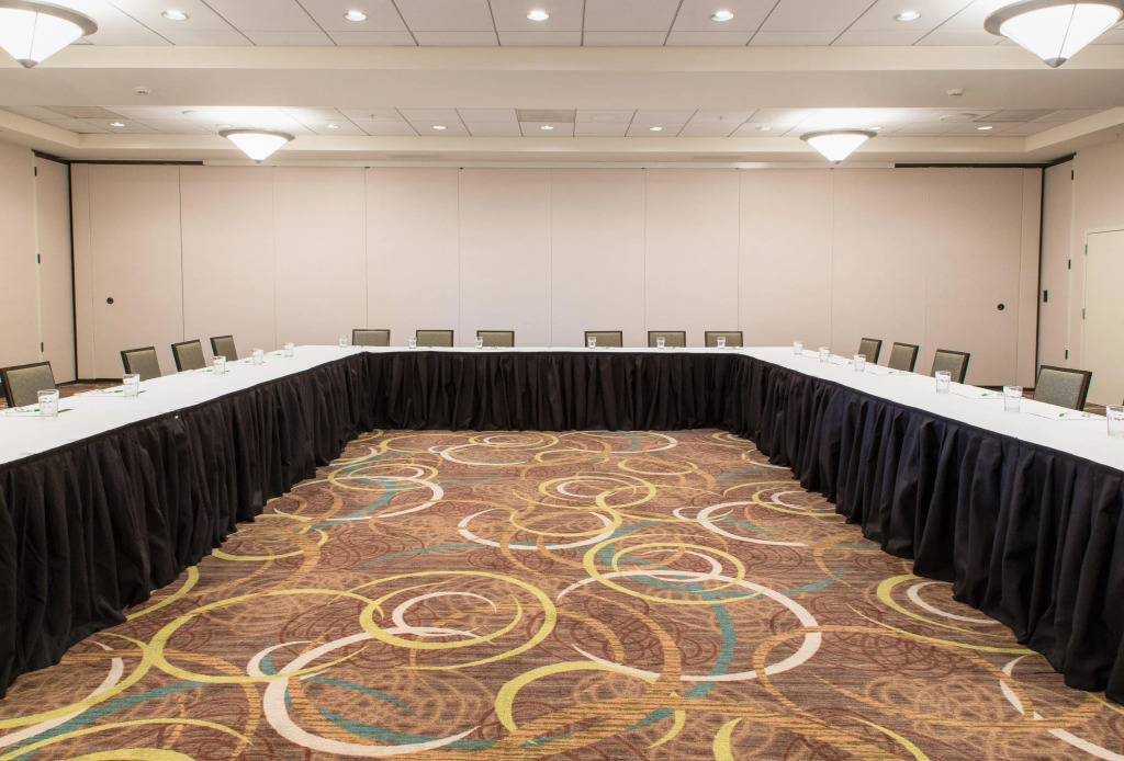 Holiday Inn Bloomington-Airport by IHG - фото 31