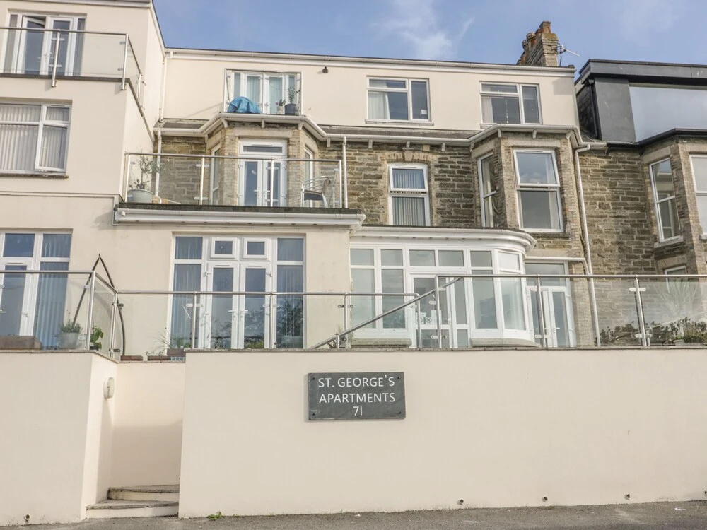 4 St. Georges Apartments