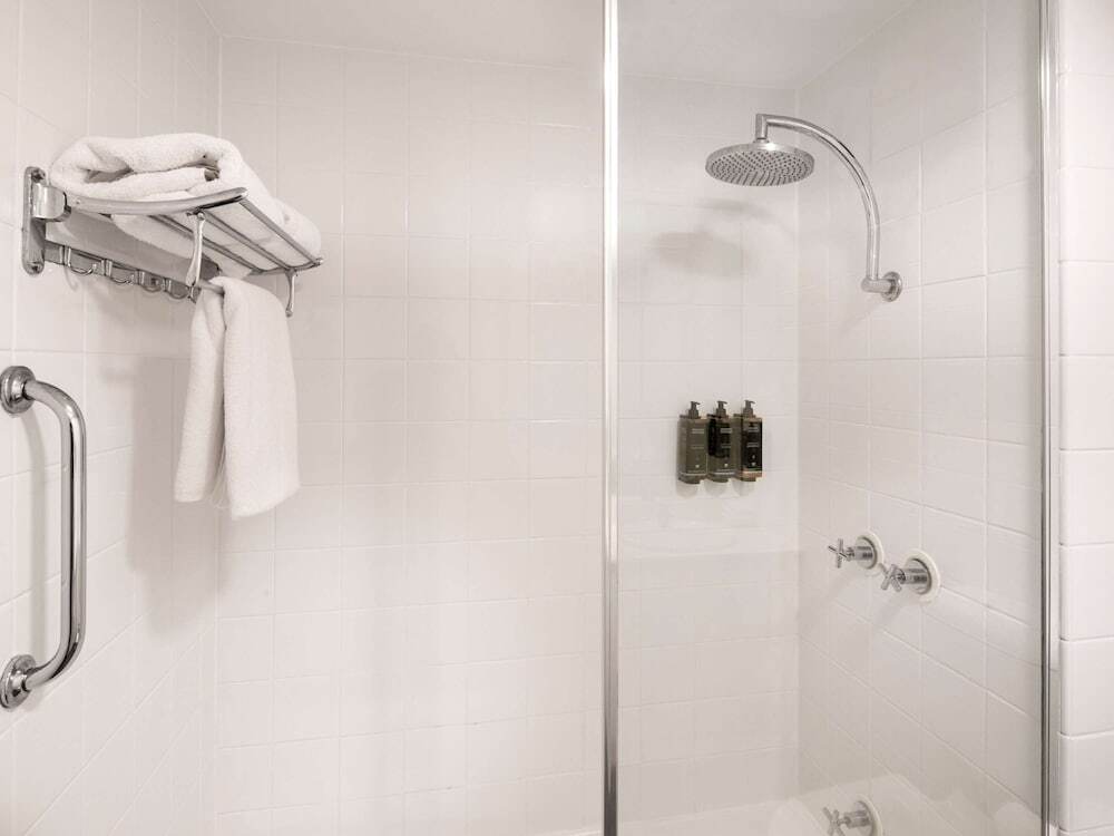Travelodge Hotel Perth by null