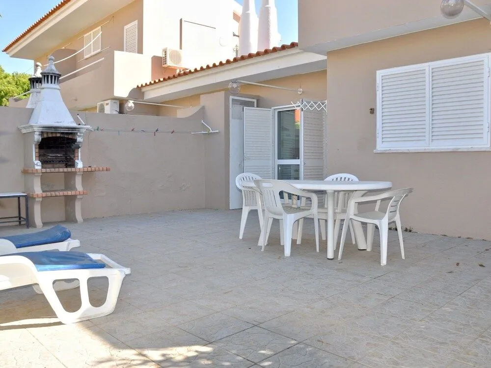 Horacio Villa is Located near Center of Vilamoura