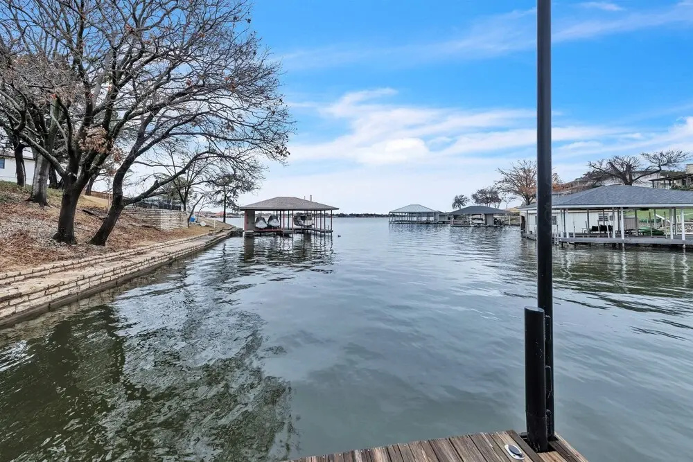 Lake House At Granbury 3 Bedroom Home
