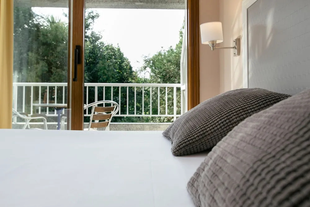 Standard Double room with balcony (full double bed)