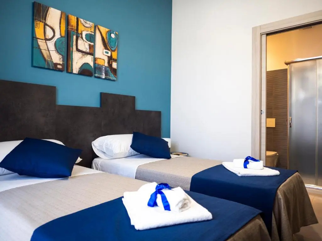 Standard Double room (full double bed)