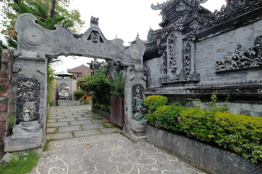 Airy Buleleng Laviana Kalibukbuk Singaraja Bali