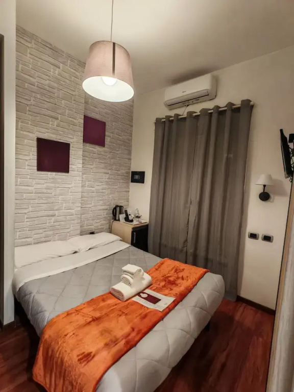 Economy room