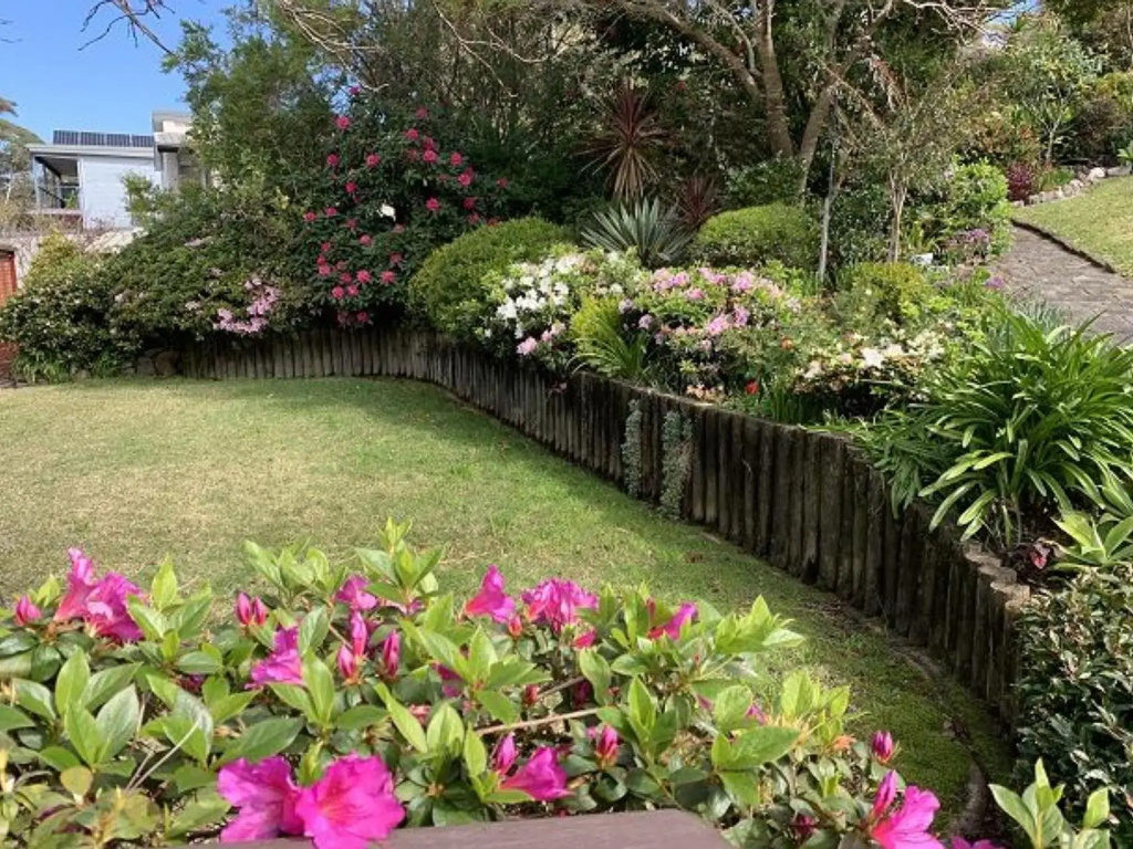 Walk to White Sands Walk and Hyams Beach a Beautiful Home
