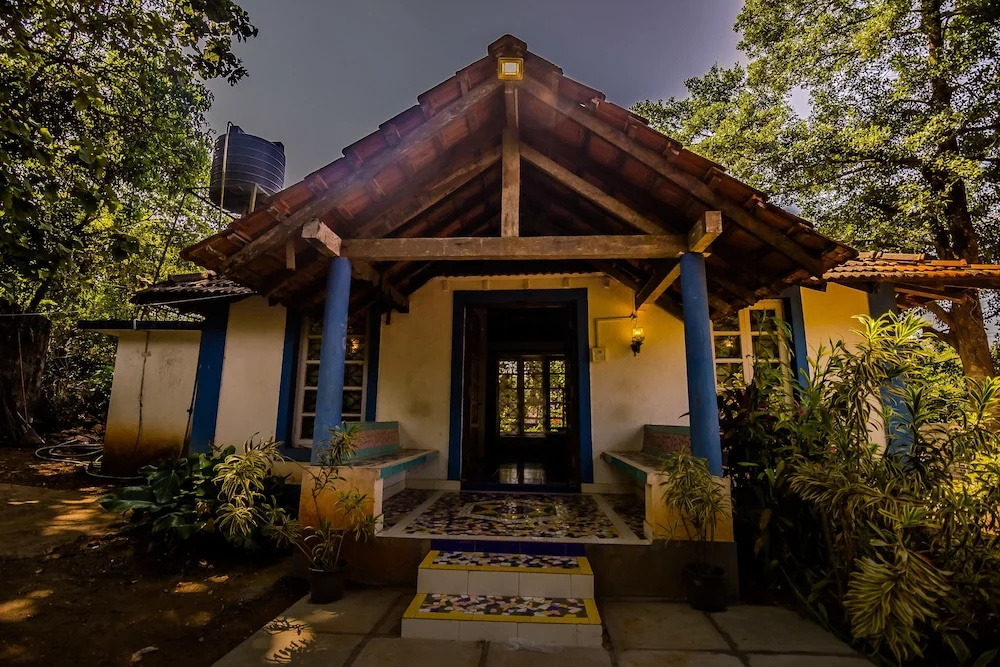 OYO Home 19186 Antique 1BHK