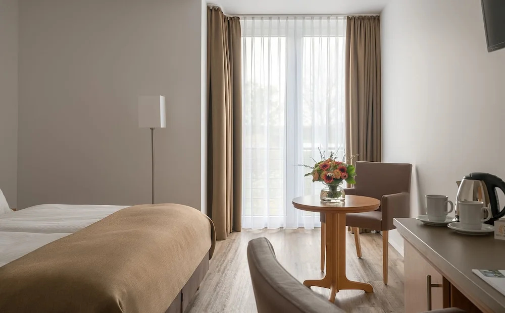 Premium Double room (full double bed)