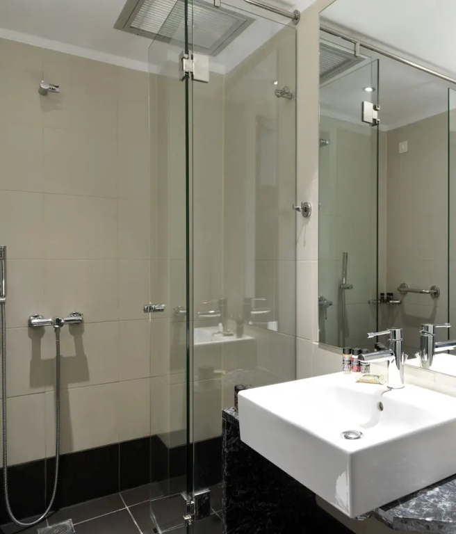 Standard Double room with balcony (full double bed)