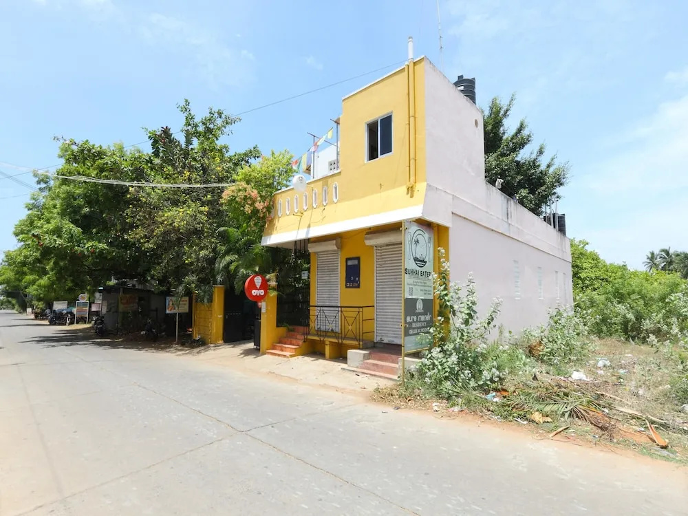 OYO 14440 Home Comfort 1BHK Near Auroville Beach