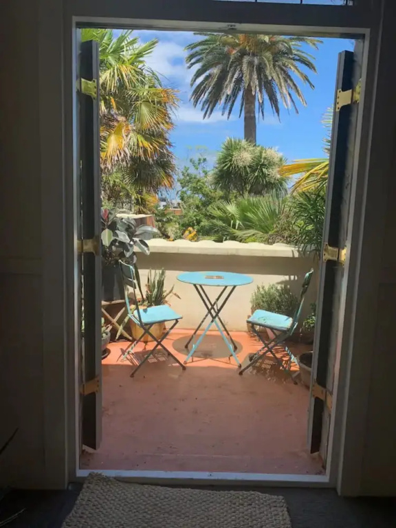 1930s Character 1 Bedroom Apartment With Sky Tower Views