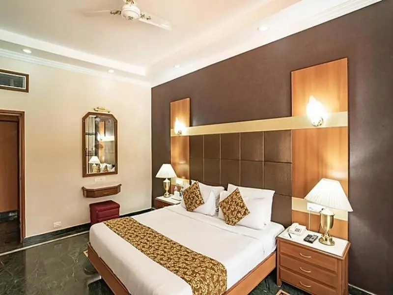 Premier Double room (full double bed)