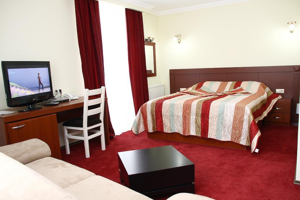 Parlament Hotel