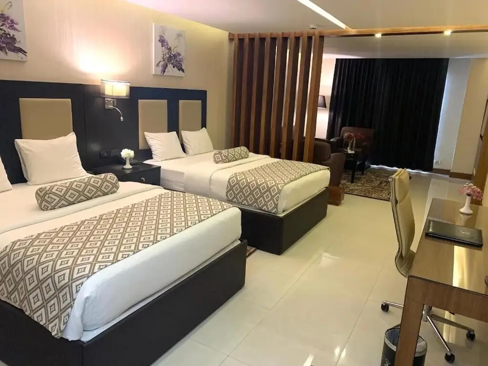 Deluxe Single room (single bed)