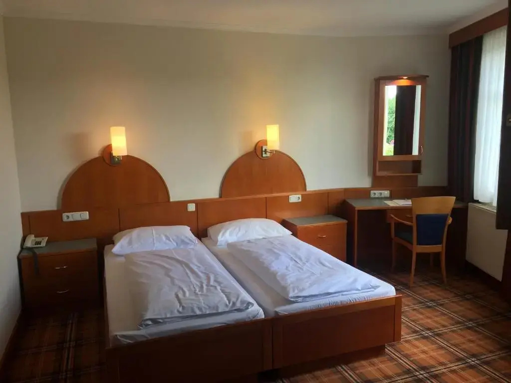Economy Double room (full double bed)